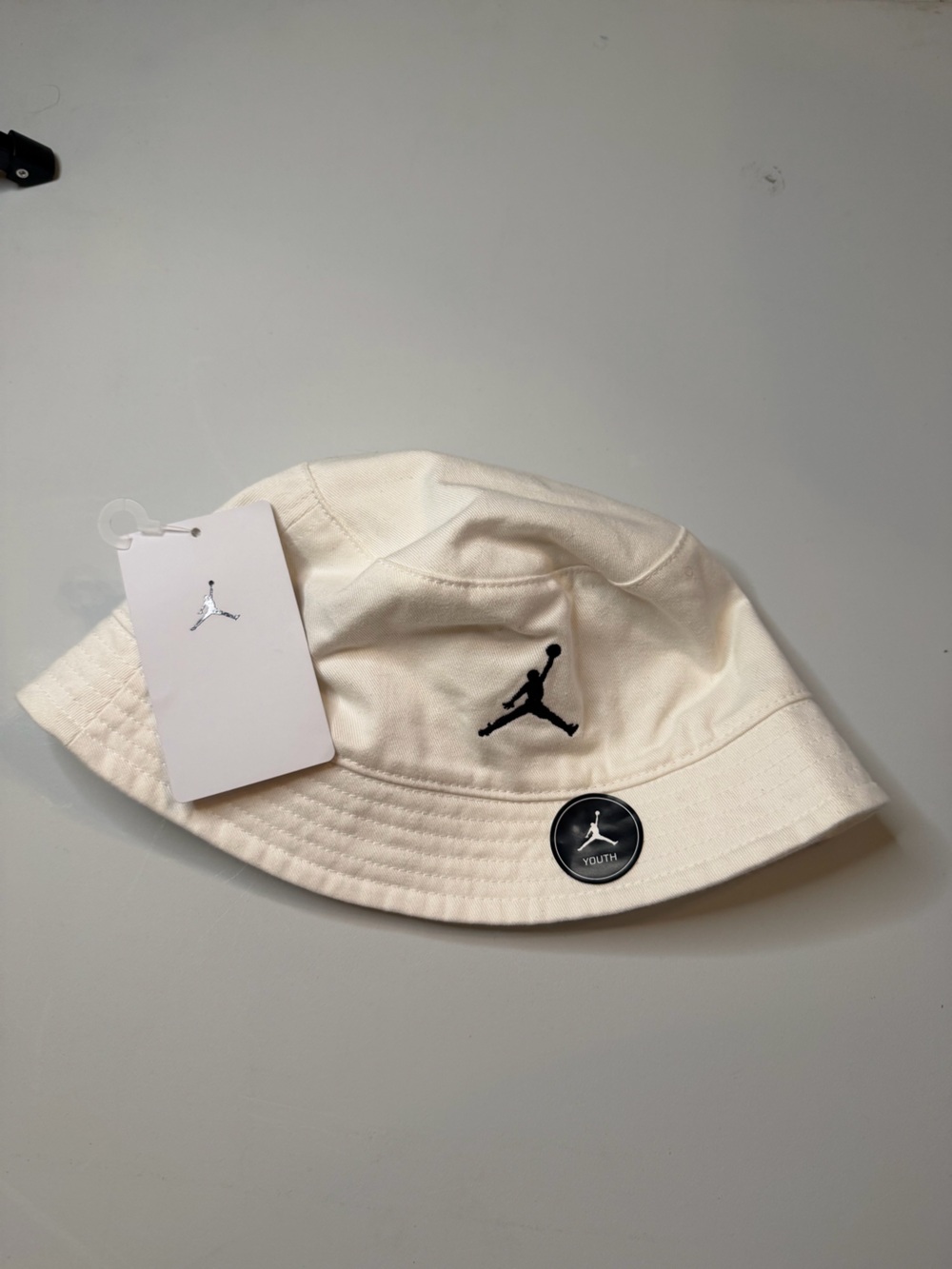NWT Jordan Youth White/Black Jumpman Bucket Hat